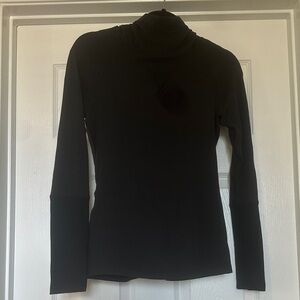 Lululemon Black Long Sleeve Turtleneck sweatshirt